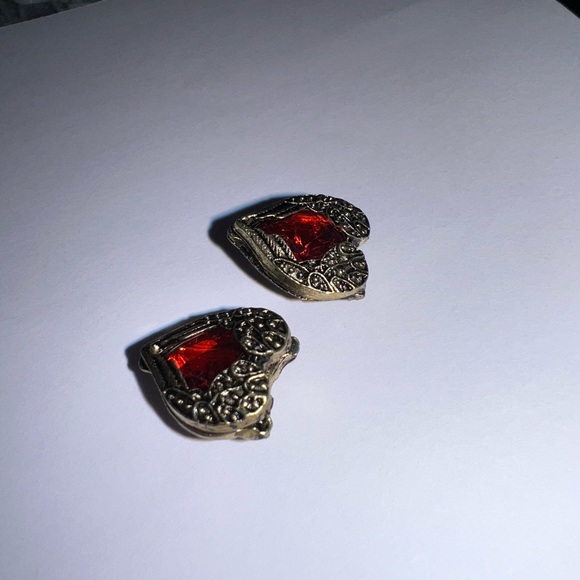 $3 HEART STUD EARRINGS. NEW. $3 if bundled - Picture 3 of 11